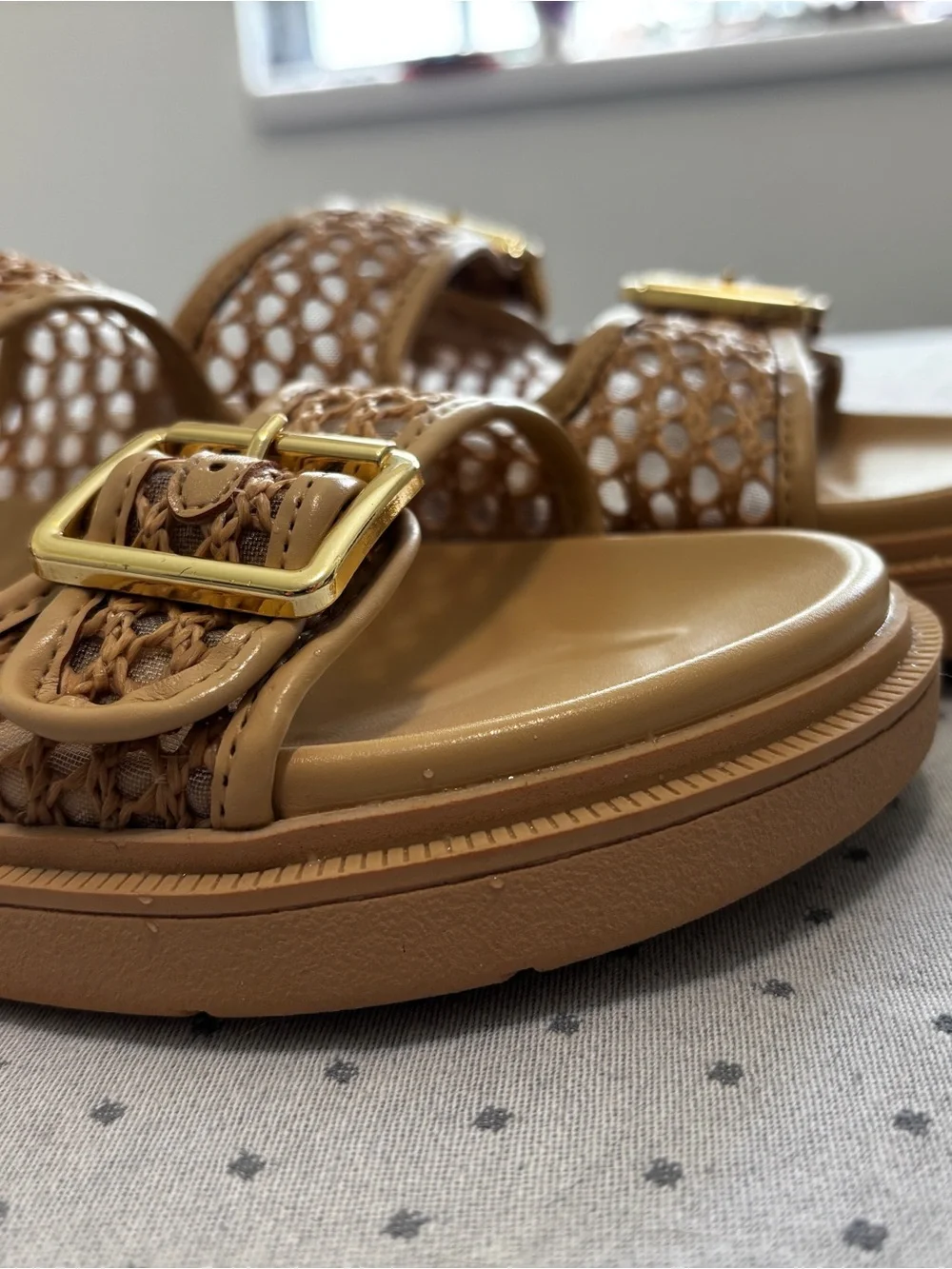 Banana Republic NWOT! Tan Woven Birkenstock Type Slide Sandals Never Worn